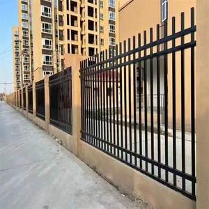 Panneaux <span class=keywords><strong>de</strong></span> clôture tubulaires en aluminium noir, panneaux en acier pour <span class=keywords><strong>jardin</strong></span>, revêtement poudré, pointe supérieure en métal, clôture résidentielle, treillis, portails, tubes galvanisés, palette - Product Image 1