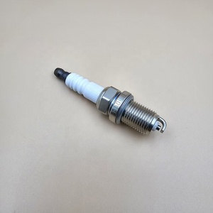 Bujía automática de alta calidad RFN58LZ OEM repuestos para automóviles bujía de coche en bujía de motor de coche - Product Image 6