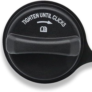 Tapa de Combustible Ford FC1061 8C3Z-9030-A de Plástico Negro para Camionetas F-250 F-350 F-450 F-550 - Product Image 1