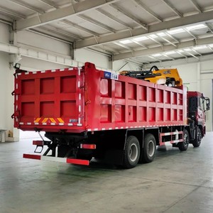 Camion benne hydraulique DONGFENG 8X4 avec grue à flèche articulée de 25, 20 ou 16 tonnes et benne basculante - Product Image 3