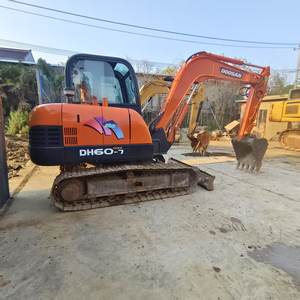 รถขุดดินยอดนิยม Doosan DH60-7 เครื่องจักรก่อสร้าง บุ้งกี๋ขนาด 0.2 ลูกบาศก์เมตร น้ำหนักใช้งาน 6 ตัน กำลังเครื่องยนต์ 39 กิโลวัตต์ ชิ้นส่วนเกียร์-ราคาประหยัด - Product Image 2