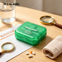 Boîte à pilules portable avec logo croix, 4 ou 6 compartiments, étui de rangement de médicaments de voyage, étui à pilules de poche, conteneur de vitamines avec logo personnalisé