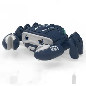 Los juguetes de cangrejo en aerosol universal eléctrico para mascotas de juego para niños pueden gatear cangrejos mecánicos juguete eléctrico para niños