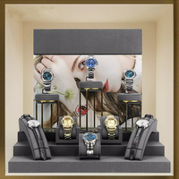 Accessoires de bracelet de montre incurvés en fibre super présentoir de bijoux de luxe en forme d'échelle trapézoïdale grise haut de gamme pour bracelet de montre