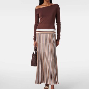 <span class=keywords><strong>Robe</strong></span> à manches longues à épaules dénudées de haute qualité <span class=keywords><strong>Robe</strong></span> de soirée élégante <span class=keywords><strong>Robe</strong></span> longue plissée à rayures - Product Image 1