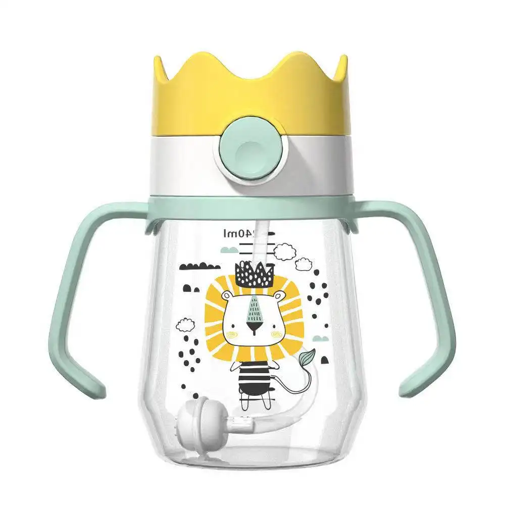 Sipper infantile di nuovo stile a forma di corona tazza per bambini tazza da allenamento per bambini tazza Sippy in PP con paglia e manico