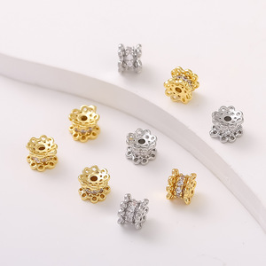 Accesorios DIY de cobre chapado en oro de 18K con circonitas, pequeñas cuentas espaciadoras de cintura, cuentas espaciadoras de flor de trompeta, de doble cara - Product Image 1