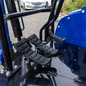 Miniexcavadora Ligera Avanzada HIGHTOP HT16 con Motor Kubota de 15 HP, Maniobrabilidad Superior - Product Image 3