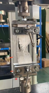 Probador de tracción de goma de elastómero de columna única de control informático ASTM D412 - Product Image 3