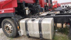 Tête de tracteur Dongfeng 6x4 Camion robuste Moteur 6x4 fiable pour le <span class=keywords><strong>transport</strong></span> <span class=keywords><strong>longue</strong></span> <span class=keywords><strong>distance</strong></span> - Product Image 6