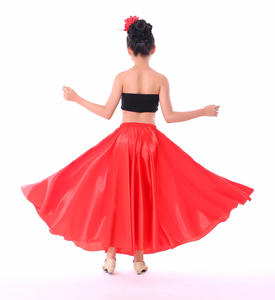 Falda de Actuación Infantil Inspirada en el Flamenco, Perfecta para Baile de Toros Español y Presentaciones Escénicas - Product Image 6