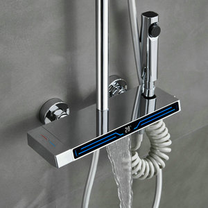 Set di rubinetti per vasca e <span class=keywords><strong>doccia</strong></span> a vista di nuovo design alla moda con spettacolo di temperatura e luce a LED ambientale - Product Image 2