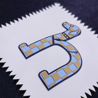 Presse à caoutchouc 3D personnalisée en usine Machine PVC Vêtements tissés Logo en relief T-Shirt Hoodie Marque Autocollant Silicone Transfert de chaleur