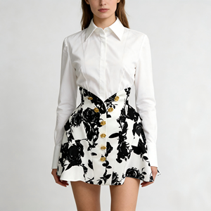 Nuova Collezione Primavera-Estate 2026: Set Due Pezzi da Donna con Gonna Stampata a Tulipani e Camicia <span class=keywords><strong>Bianca</strong></span> con Fibbia Metallica a <span class=keywords><strong>Rosa</strong></span> - Product Image 2