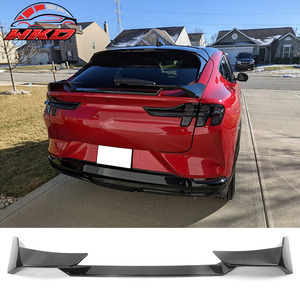 Convient pour Ford Mustang Mach-E 2021-2026 Aileron de coffre Noir brillant - Product Image 1