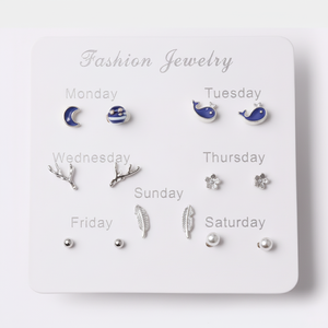 Orecchini in Stile Coreano con Luna e Rosa Dorata, Set di Gioielli Eleganti e di Tendenza per Donne e Ragazze, Ideali come Gioielli da Sposa o Regalo - Product Image 2