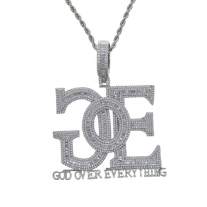 Collar Minimalista de Tungsteno con Baño de Rodio Negro, Diseño de Corona con Cadena, Unisex - Product Image 5