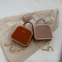 Nouveauté 2026 : Petits Sacs à Main Tendance pour Femme, Sacs Bandoulière Légers Populaire avec Chaîne pour Dames, Sacs à Main Design Élégants pour Femmes