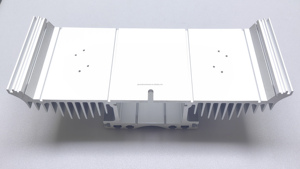 Máquina CNC de procesamiento de chapa de extrusión de aluminio personalizada, servicio de mecanizado de aluminio, fabricación de chapa de aluminio - Product Image 3