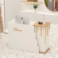 Comptoir de réception de luxe léger pour salon de coiffure, institut de beauté, et espace manucure en demi-cercle incurvé