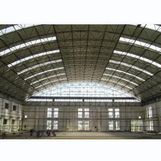 هيكل مسبق الصنع LF راقي لسقف الملعب هيكل فولاذي لإطار الصالة الرياضية هيكل سطحي