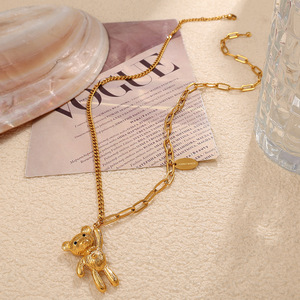 Collar de oso de peluche de aleación de zinc dorada con colgante de dibujos animados para mujer, joyería de moda. - Product Image 2