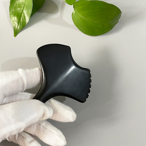 Masseur <span class=keywords><strong>traditionnel</strong></span> <span class=keywords><strong>chinois</strong></span> de cuillère de Gua Sha de jade noir pour l'outil facial de cou et d'oeil pour l'application de visage - Product Image 3