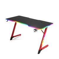 Escritorio Gaming RGB LED con Estructura de Acero en Forma de Z, Superficie con Textura de Fibra de Carbono, Soporte para Vasos y Gancho para Auriculares