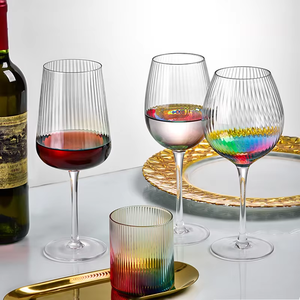 Meilleures ventes <span class=keywords><strong>Verre</strong></span> <span class=keywords><strong>à</strong></span> vin en cristal <span class=keywords><strong>à</strong></span> longue tige de couleur Spay <span class=keywords><strong>à</strong></span> rayures verticales <span class=keywords><strong>Verre</strong></span> <span class=keywords><strong>à</strong></span> <span class=keywords><strong>champagne</strong></span> coloré Gobelet <span class=keywords><strong>Verre</strong></span> <span class=keywords><strong>à</strong></span> boire pour mariage - Product Image 4