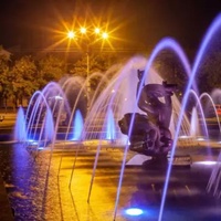 Fuentes de Agua Laminar de Acero Inoxidable para Exteriores con Diseño Personalizado, Música, Luces LED de Colores, Decoración de Jardín