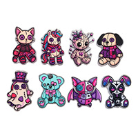 Pendentif en acrylique brodé style conte de fées sombre, version Q de dessin animé, à perles, pour sac, stylo, téléphone ou porte-clés