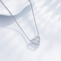 Collana con Pendente in Platino Pt950 con Diamante Coltivato in Laboratorio, Design Minimalista a Cuore, Regolabile, Gioielli Raffinati per Donne