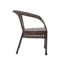 Chaise de jardin en rotin synthétique confortable et empilable, style villa, avec accoudoirs, pour la piscine, vente chaude
