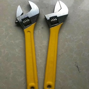 Llave Inglesa Ajustable de Acero 45, Métrica, con Mordazas Lisas, Grado Industrial, Mango Amarillo, 150g, Forjada, Pulida y Recubierta de Plástico - Product Image 1