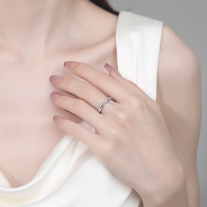 Anillos de Moda con Engaste de Bisel en Plata de Ley 925 con Moissanita para Mujer - Product Image 4