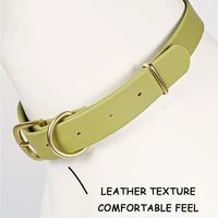 Vente en gros Ensemble de laisse collier d'entraînement Pitbull imprimable personnalisé en cuir PVC TPU imperméable avec décoration en fourrure pour chiens de chasse
