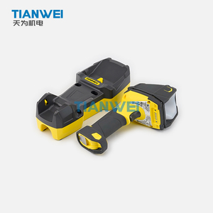 Scanner DPM portable sans fil COGNEX DMR-8700DX-B-E avec lentille liquide 8 mm, lumière rouge polarisée, base PoE, IP67, Profinet, CE, RoHS – Demande de renseignements - Product Image 6