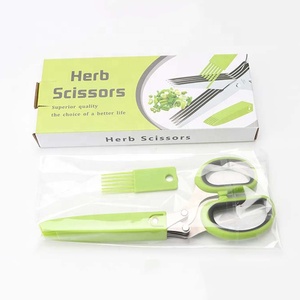 Ciseaux à herbes en gros pour la cuisine avec 5 lames et un couvercle pour couper la laitue, la coriandre et les oignons verts en fines feuilles - Product Image 6