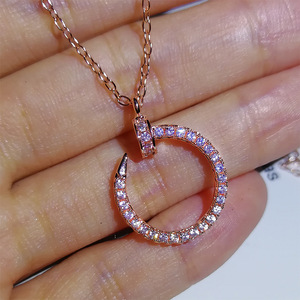 Collier de luxe avec pendentif cercle motif ongles, entièrement pavé de zircone cubique, pour femme, bijoux de mode, vente en gros - Product Image 6
