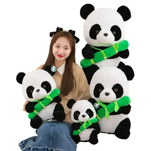 Penjualan laris mainan boneka hewan Super lembut dalam stok 30 CM mainan boneka Panda binatang lucu kecil memegang bambu