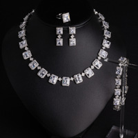 Parure de bijoux de luxe classique et élégante pour femme, avec zircon coloré, comprenant collier, boucles d'oreilles, bracelet et bague, pour fiançailles, fêtes et mariages