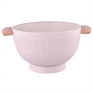 Passoire élégante en acier inoxydable avec un design classique et élégant Passoire en métal rose élégant pour un usage quotidien sur les légumes - Product Image 1