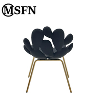 Fauteuil d'appoint moderne et ludique en forme de feuille de cactus, revêtement en polyuréthane souple, pieds en métal doré, pour salons, chambres, hôtels, extérieur