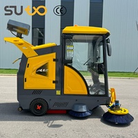 Balayeuse de voirie électrique de 2300 mm avec réservoir d'eau de 200 L pour usine et entrepôt
