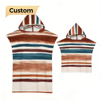 Échantillon disponible – Serviette de plage à capuche anti-sable pour adultes et enfants, poncho de surf absorbant en microfibre rayée, robe de change de voyage