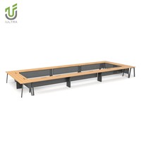 Table de conférence rectangulaire modulaire iULTRA pour mobilier de bureau commercial, design creux