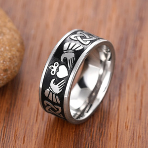 Anello in acciaio inossidabile unisex, stile punk, con corona a forma di cuore, gioiello di tendenza, accessorio alla moda, idea regalo - Product Image 3