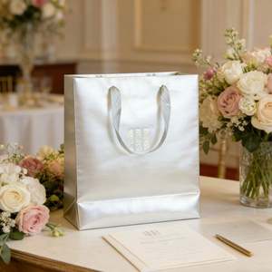 Bolsas de Papel Especial Plateado Personalizables con Asas, Reciclables para Regalos, Accesorios Pequeños y Compras - Product Image 4