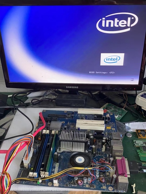 INTEL DESKTOP BOARD DG965WH E210882 CANADA ICES-003 D81073 D41692 Original Genuine Industrial Motherboard Spot