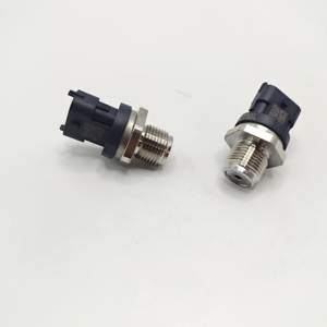 高精度レール圧力センサー 0281006364 YTO 東方紅 LR4105/LR4108 ディーゼルトラクターエンジン用 (0.5kg) - Product Image 3